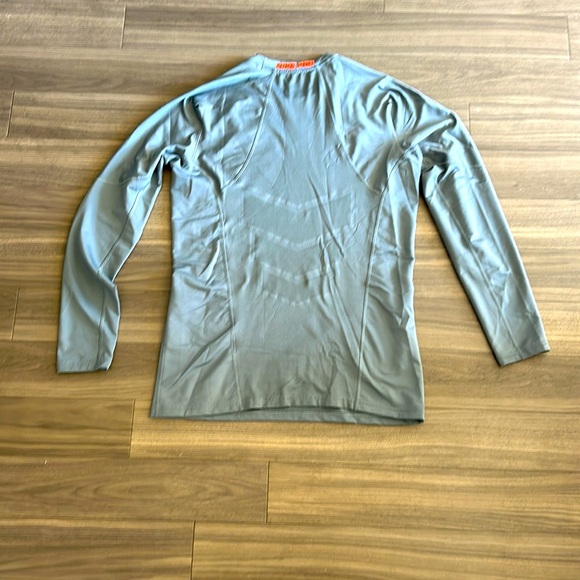 Men’s Nike Pro Hyperwarm Top - Picture 2 of 3